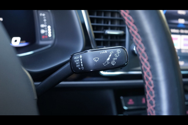 Seat Leon 1.5 TSI FR Ultimate Edition Black Sky AUTOMAAT-ACC-AMBIANCE-BEATS-CAMERA-KEYLESS-MODE-NAVIGATIE-PANORAMA-VIRTUEEL