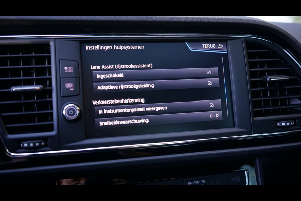 Seat Leon 1.5 TSI FR Ultimate Edition Black Sky AUTOMAAT-ACC-AMBIANCE-BEATS-CAMERA-KEYLESS-MODE-NAVIGATIE-PANORAMA-VIRTUEEL