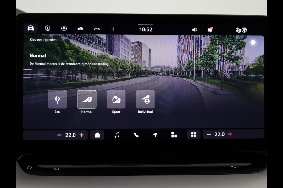 Škoda Octavia Combi 1.5 TSI Business Edition Plus 115PK | Verlengde garantie | Navigatie | 18" LM velgen | Parkeercamera |