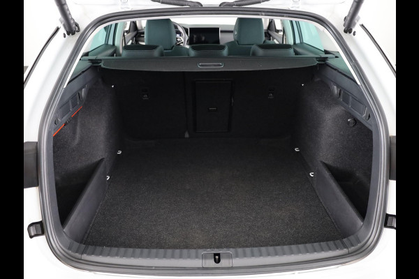 Škoda Octavia Combi 1.5 TSI Business Edition Plus 115PK | Verlengde garantie | Navigatie | 18" LM velgen | Parkeercamera |
