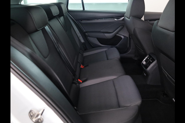 Škoda Octavia Combi 1.5 TSI Business Edition Plus 115PK | Verlengde garantie | Navigatie | 18" LM velgen | Parkeercamera |