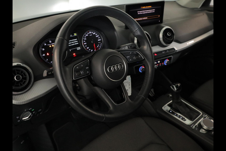 Audi Q2 35 TFSI Business Edition 150pk | Navigatie | 19 inch Lichtmetalen velgen | Parkeersensoren | Cruise controle