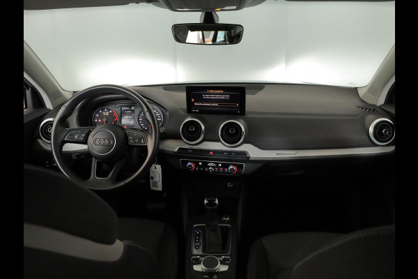 Audi Q2 35 TFSI Business Edition 150pk | Navigatie | 19 inch Lichtmetalen velgen | Parkeersensoren | Cruise controle