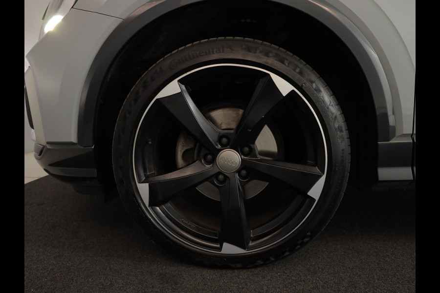 Audi Q2 35 TFSI Business Edition 150pk | Navigatie | 19 inch Lichtmetalen velgen | Parkeersensoren | Cruise controle