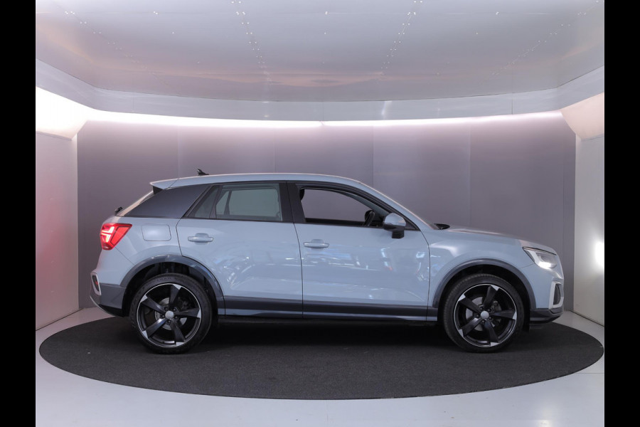 Audi Q2 35 TFSI Business Edition 150pk | Navigatie | 19 inch Lichtmetalen velgen | Parkeersensoren | Cruise controle