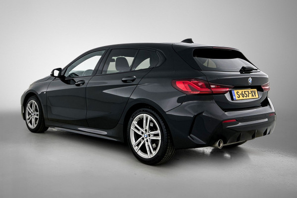 BMW 1-serie 118i Corporate Executive M-sport (Dealer OnderH, NAvi, StoelV, PDC V+A, Led, Cruise Con, Etc)