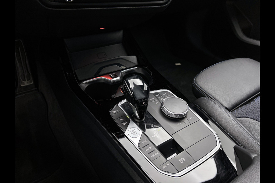 BMW 1-serie 118i Corporate Executive M-sport (Dealer OnderH, NAvi, StoelV, PDC V+A, Led, Cruise Con, Etc)