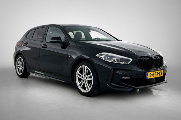BMW 1-serie 118i Corporate Executive M-sport (Dealer OnderH, NAvi, StoelV, PDC V+A, Led, Cruise Con, Etc)