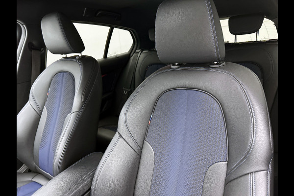 BMW 1-serie 118i Corporate Executive M-sport (Dealer OnderH, NAvi, StoelV, PDC V+A, Led, Cruise Con, Etc)