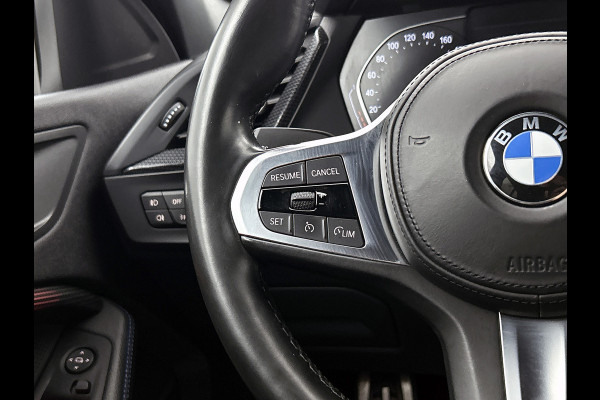 BMW 1-serie 118i Corporate Executive M-sport (Dealer OnderH, NAvi, StoelV, PDC V+A, Led, Cruise Con, Etc)