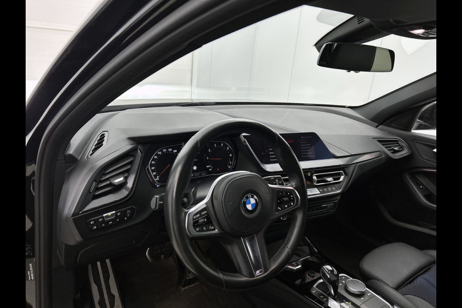 BMW 1-serie 118i Corporate Executive M-sport (Dealer OnderH, NAvi, StoelV, PDC V+A, Led, Cruise Con, Etc)