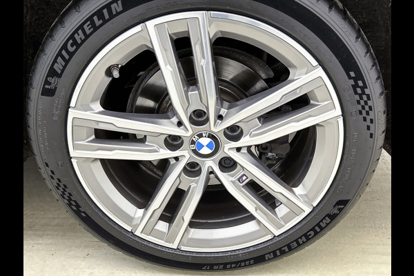 BMW 1-serie 118i Corporate Executive M-sport (Dealer OnderH, NAvi, StoelV, PDC V+A, Led, Cruise Con, Etc)