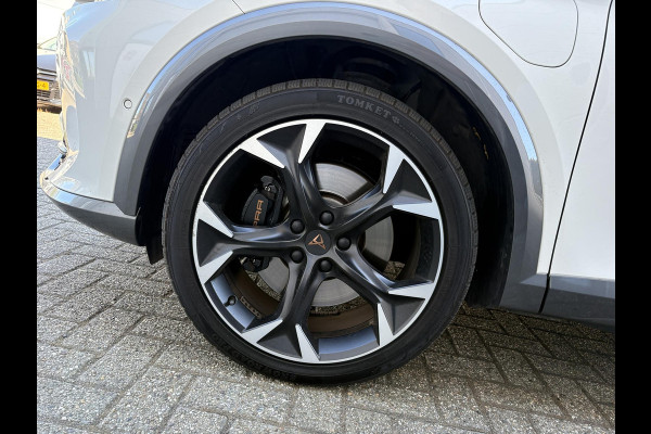 CUPRA Formentor 1.4 e-Hybrid VZ Performance 245pk PHEV | Stoelverwarming | Achteruitrijcamera | Adaptive cruise control
