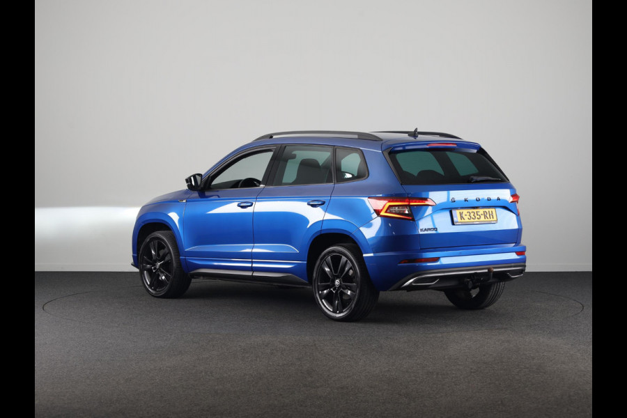 Škoda Karoq 1.5 TSI ACT Sportline Business 150pk | Wegklapbare trekhaak | Navigatie | Parkeercamera | Led koplampen
