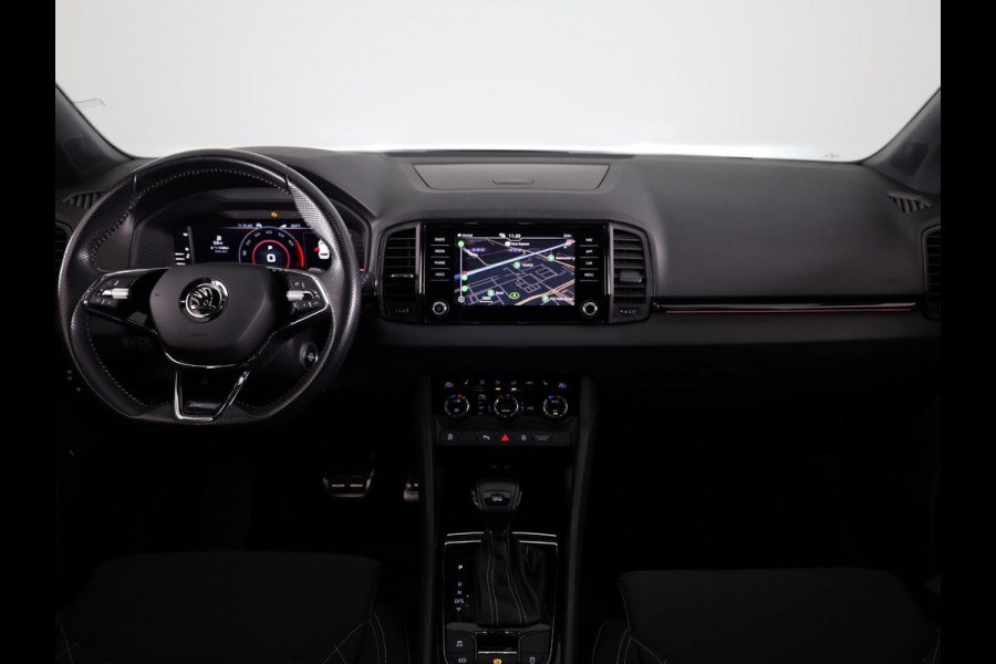 Škoda Karoq 1.5 TSI ACT Sportline Business 150pk | Wegklapbare trekhaak | Navigatie | Parkeercamera | Led koplampen