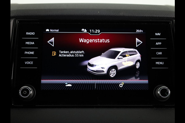Škoda Karoq 1.5 TSI ACT Sportline Business 150pk | Wegklapbare trekhaak | Navigatie | Parkeercamera | Led koplampen