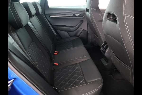 Škoda Karoq 1.5 TSI ACT Sportline Business 150pk | Wegklapbare trekhaak | Navigatie | Parkeercamera | Led koplampen