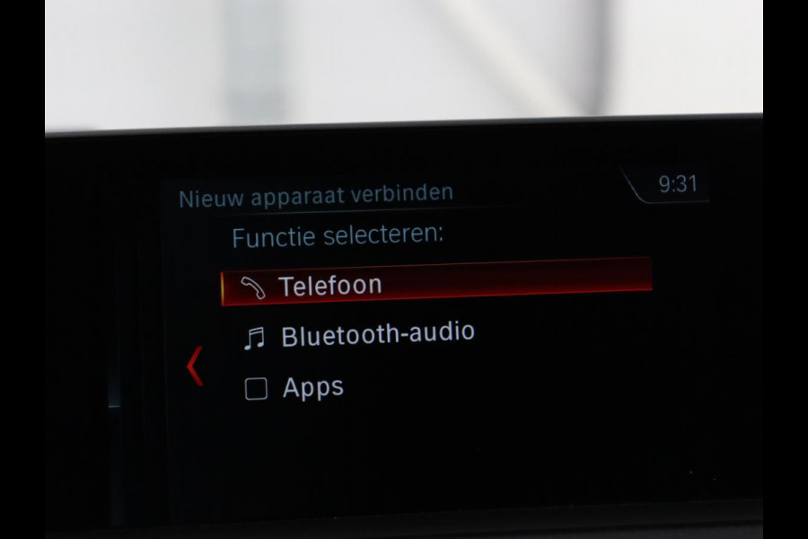 BMW 1-serie 118i Executive | Schuifdak | Leder | Stoelverwarming | Camera | Full LED | Navigatie | Parkeerhulp | Climate control | Bluetooth | Cruise control