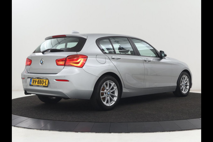BMW 1-serie 118i Executive | Schuifdak | Leder | Stoelverwarming | Camera | Full LED | Navigatie | Parkeerhulp | Climate control | Bluetooth | Cruise control