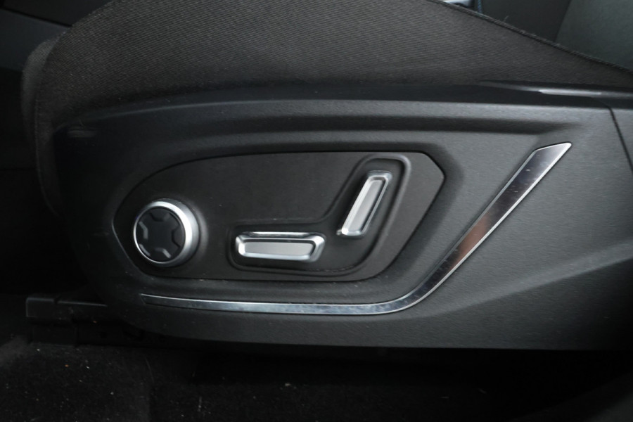 Lynk & Co 01 1.5 Zwarte hemel, Panorama, Digital Dash!