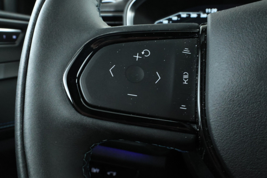 Lynk & Co 01 1.5 Zwarte hemel, Panorama, Digital Dash!