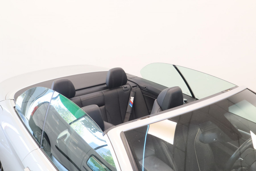 BMW 4 Serie Cabrio 420i High Executive Cruise/Climate M Sport !! 2e Pinksterdag geopend van 12:00 tot 17:00u !!