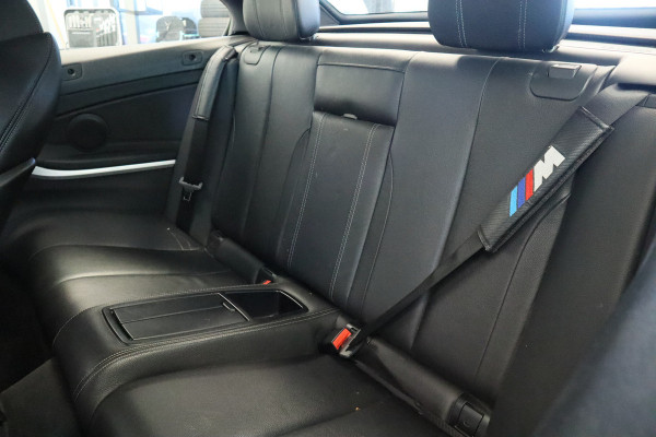 BMW 4 Serie Cabrio 420i High Executive Cruise/Climate M Sport !! 2e Pinksterdag geopend van 12:00 tot 17:00u !!