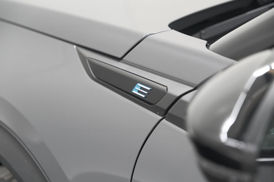 Peugeot e-2008 EV GT 50 kWh | 11 KW Laadfunctie | 360 Camera | Dodehoekdetectie | Apple Carplay