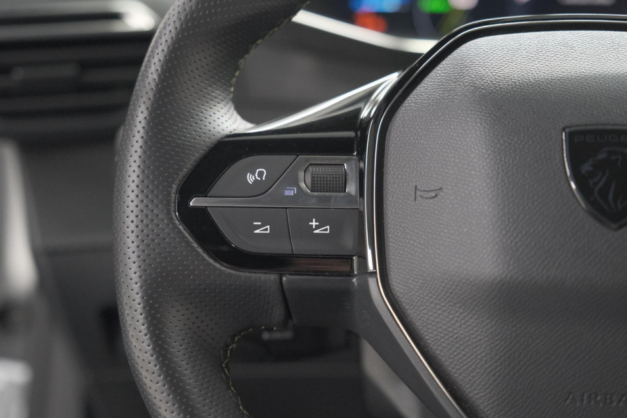 Peugeot e-2008 EV GT 50 kWh | 11 KW Laadfunctie | 360 Camera | Dodehoekdetectie | Apple Carplay