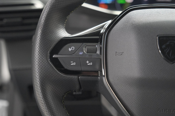 Peugeot e-2008 EV GT 50 kWh | 11 KW Laadfunctie | 360 Camera | Dodehoekdetectie | Apple Carplay