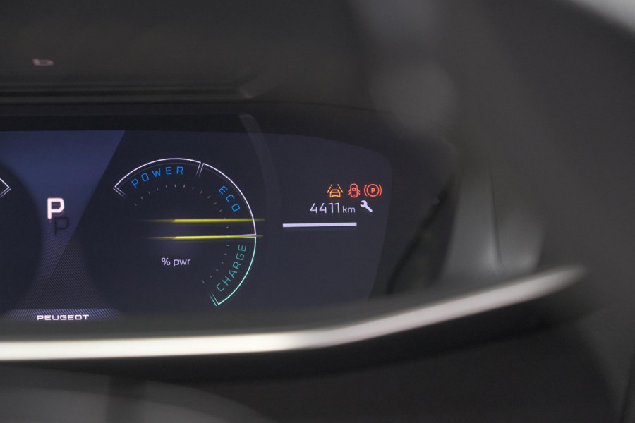 Peugeot e-2008 EV GT 50 kWh | 11 KW Laadfunctie | 360 Camera | Dodehoekdetectie | Apple Carplay