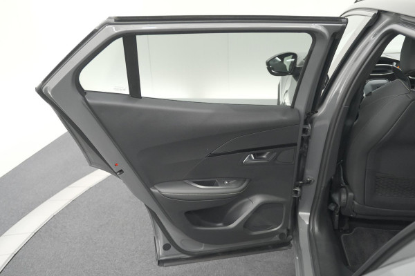 Peugeot e-2008 EV GT 50 kWh | 11 KW Laadfunctie | 360 Camera | Dodehoekdetectie | Apple Carplay