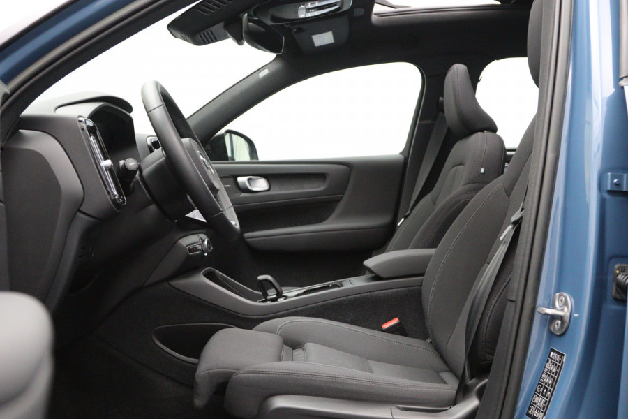 Volvo XC40 Recharge Ultimate 70 kWh 232 PK, Harman/Kardon, Panoramadak, 360 Camera, Adap. Cruise Control