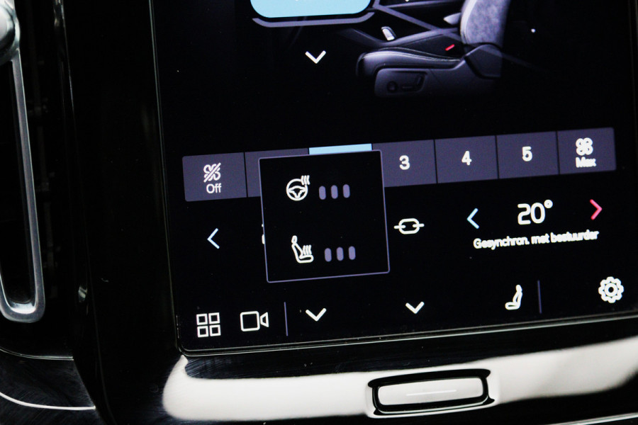 Volvo XC40 Recharge Ultimate 70 kWh 232 PK, Harman/Kardon, Panoramadak, 360 Camera, Adap. Cruise Control