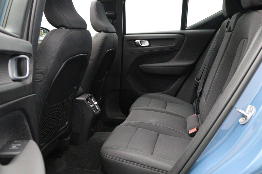 Volvo XC40 Recharge Ultimate 70 kWh 232 PK, Harman/Kardon, Panoramadak, 360 Camera, Adap. Cruise Control
