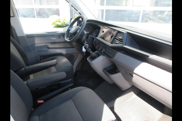 Volkswagen Transporter 2.0 TDI L2H1 airco navigatie trekhaak