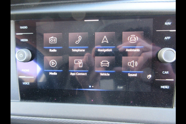 Volkswagen Transporter 2.0 TDI L2H1 airco navigatie trekhaak