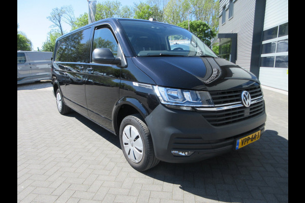 Volkswagen Transporter 2.0 TDI L2H1 airco navigatie trekhaak