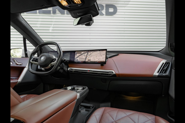 BMW iX xDrive50 - 112 kWh - Luchtvering - Active Steering - Driving Ass Prof