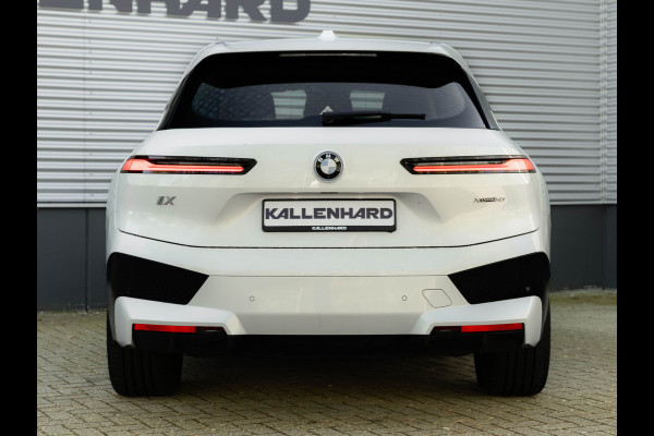BMW iX xDrive50 - 112 kWh - Luchtvering - Active Steering - Driving Ass Prof