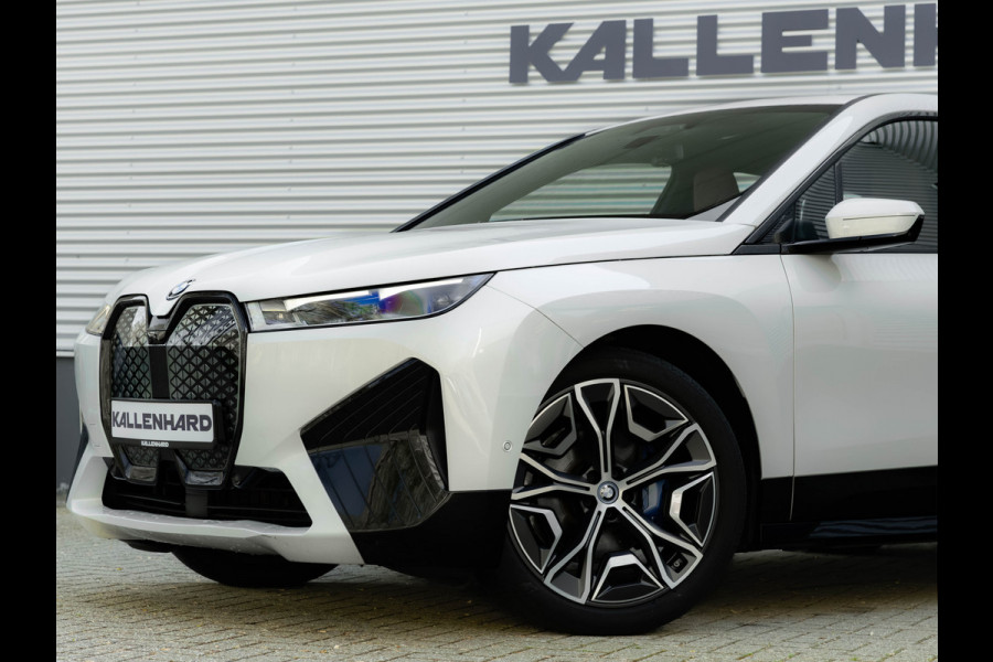 BMW iX xDrive50 - 112 kWh - Luchtvering - Active Steering - Driving Ass Prof