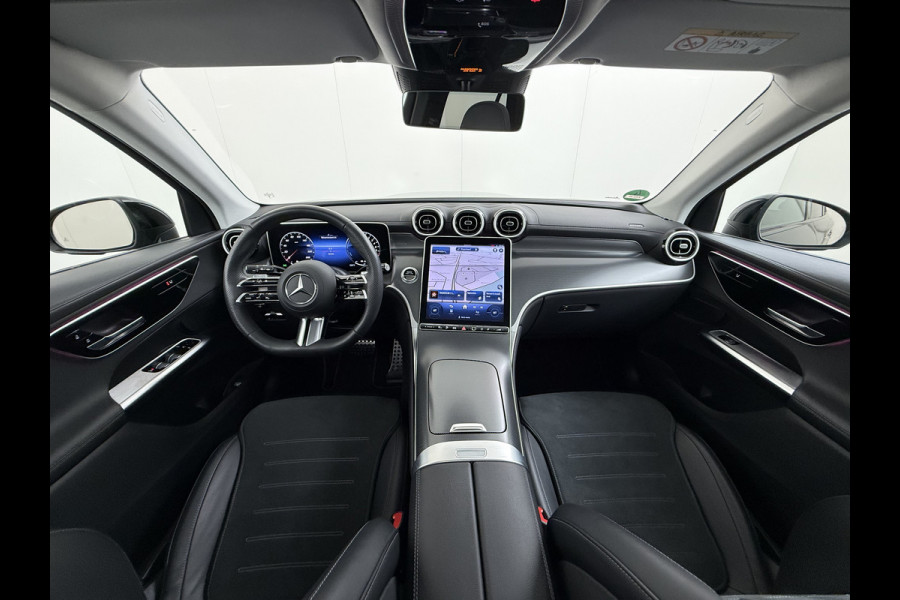 Mercedes-Benz GLC 400e 4Matic AMG 381pk // SoH 94,8% // Panorama dak // Trekhaak // Rijassistentiepakket // Distronic // 360 Camera // 20" AMG //