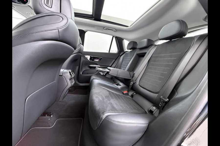 Mercedes-Benz GLC 400e 4Matic AMG 381pk // SoH 94,8% // Panorama dak // Trekhaak // Rijassistentiepakket // Distronic // 360 Camera // 20" AMG //