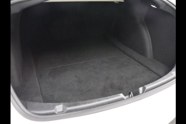 Tesla Model 3 Standard RWD Plus 60 kWh | SOH 87,7% | Autopilot | Trekhaak | Panoramadak | Leder | Stoelverwarming | Full LED | Camera | Navigatie | Keyless