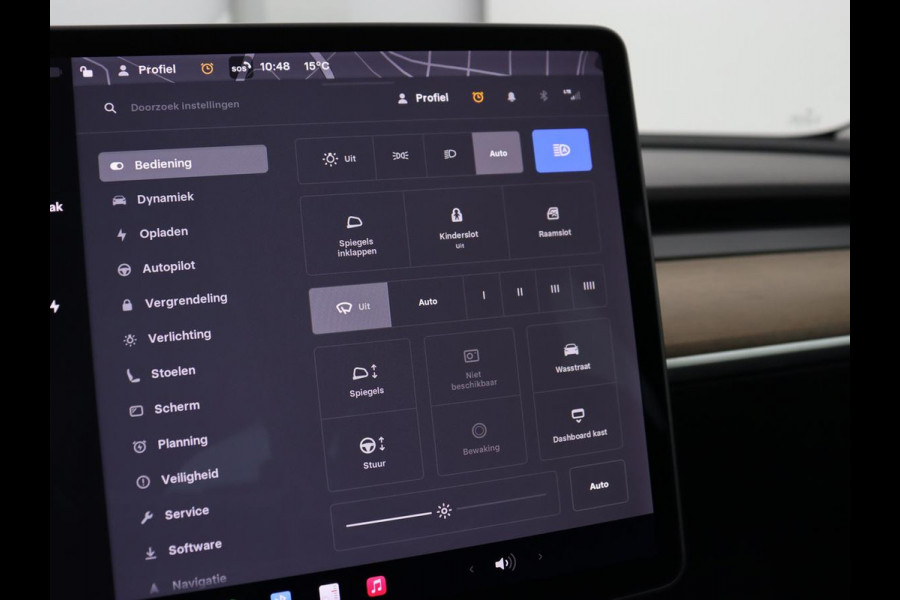 Tesla Model 3 Standard RWD Plus 60 kWh | SOH 87,7% | Autopilot | Trekhaak | Panoramadak | Leder | Stoelverwarming | Full LED | Camera | Navigatie | Keyless