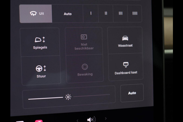 Tesla Model 3 Standard RWD Plus 60 kWh | SOH 87,7% | Autopilot | Trekhaak | Panoramadak | Leder | Stoelverwarming | Full LED | Camera | Navigatie | Keyless