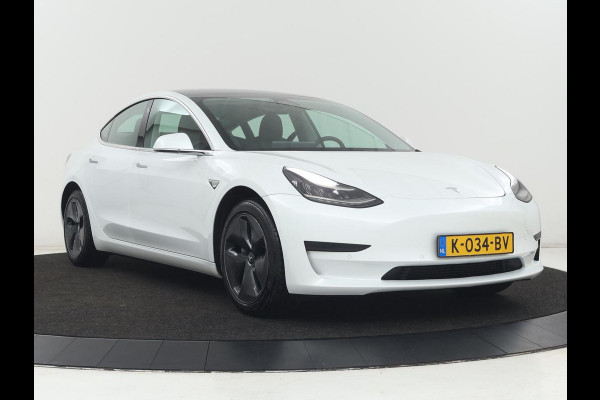 Tesla Model 3 Standard RWD Plus 60 kWh | SOH 87,7% | Autopilot | Trekhaak | Panoramadak | Leder | Stoelverwarming | Full LED | Camera | Navigatie | Keyless