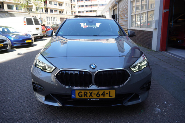 BMW 2 Serie Gran Coupé 218i | Panoramadak | Leer | Sportstoelen | M-Sport accenten | Verwarmd Sportstuur | Stoelverwarming | BMW onderhouden | 2/2026 beurt gehad |