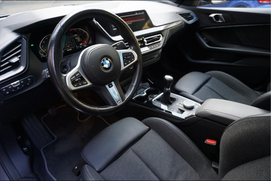 BMW 2 Serie Gran Coupé 218i | Panoramadak | Leer | Sportstoelen | M-Sport accenten | Verwarmd Sportstuur | Stoelverwarming | BMW onderhouden | 2/2026 beurt gehad |
