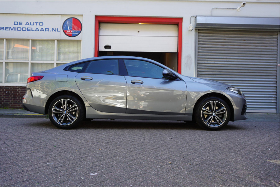 BMW 2 Serie Gran Coupé 218i | Panoramadak | Leer | Sportstoelen | M-Sport accenten | Verwarmd Sportstuur | Stoelverwarming | BMW onderhouden | 2/2026 beurt gehad |